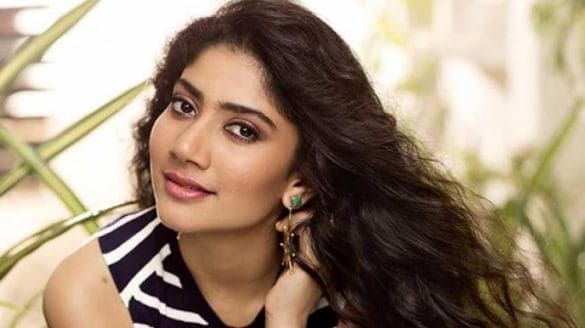 மீ டூ-வால் முத்த காட்சியில் இருந்து தப்பிய சாய் பல்லவி - Tamilstar