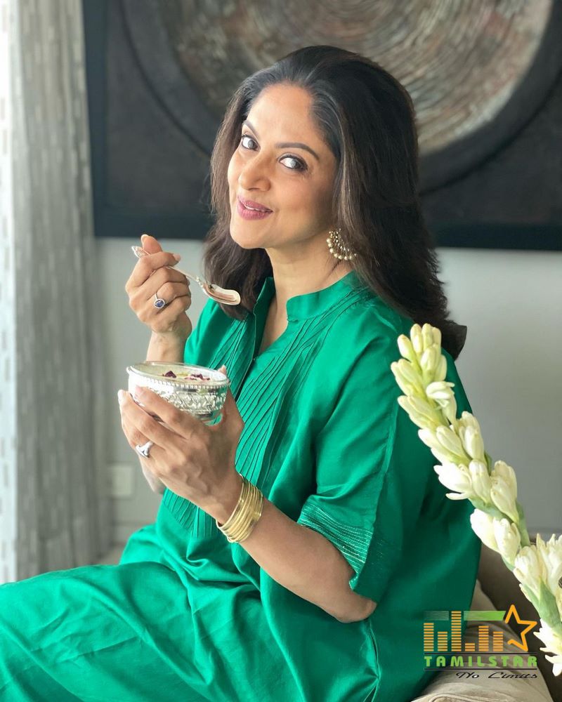 Actress Nadiya Latest Photos