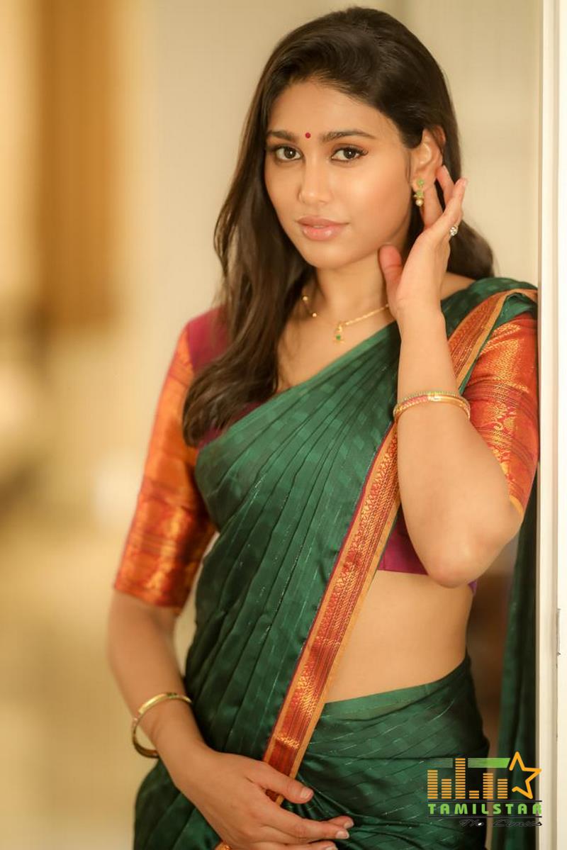 Actress Manisha Yadav Latest Photos