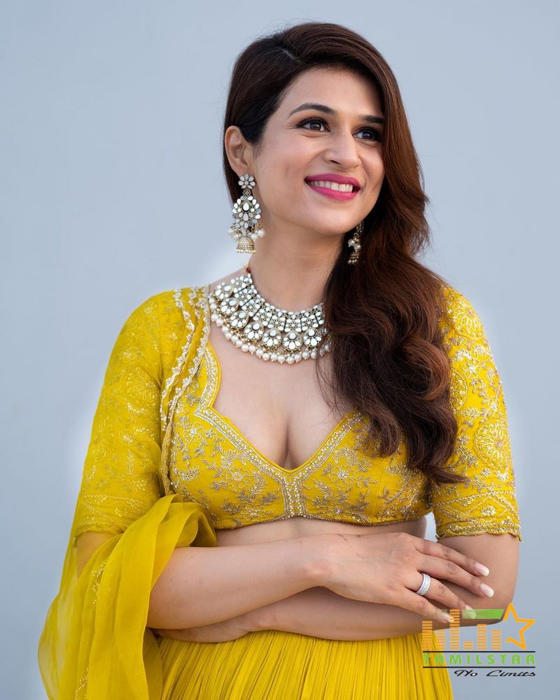 Actress Shraddha Das Latest Photos