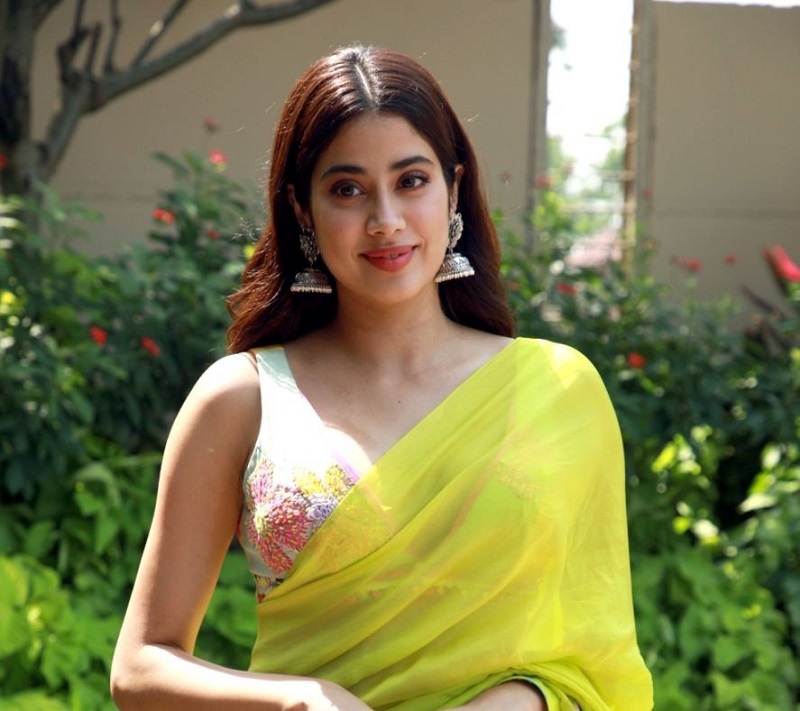actress janhvi kapoor movie promotion viral video
