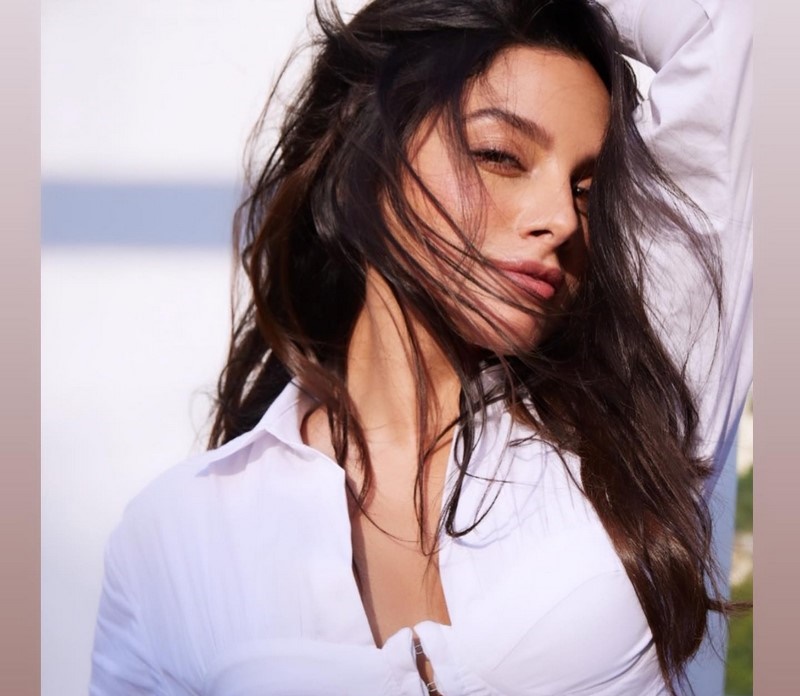 Actress Tanya Hope Latest Photos Tamilstar