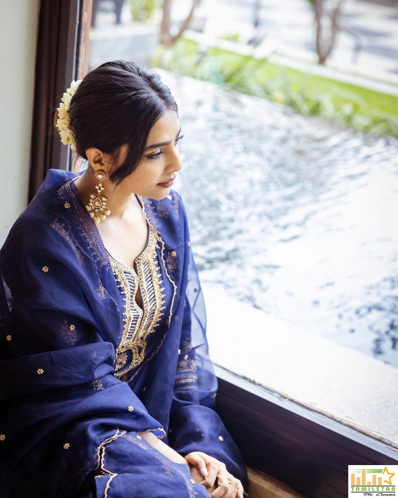Actress Aishwarya Lekshmi Latest Photos