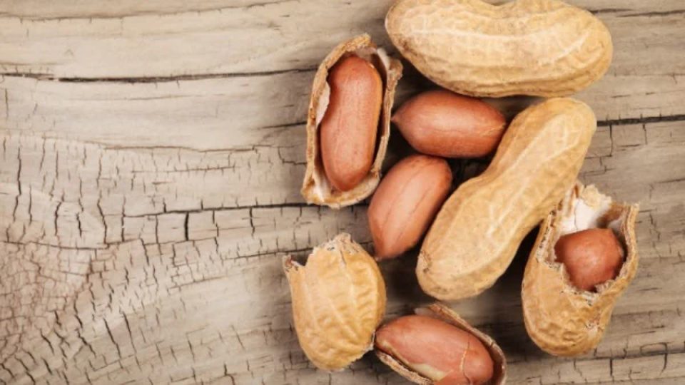 Benefits of eating soaked peanuts