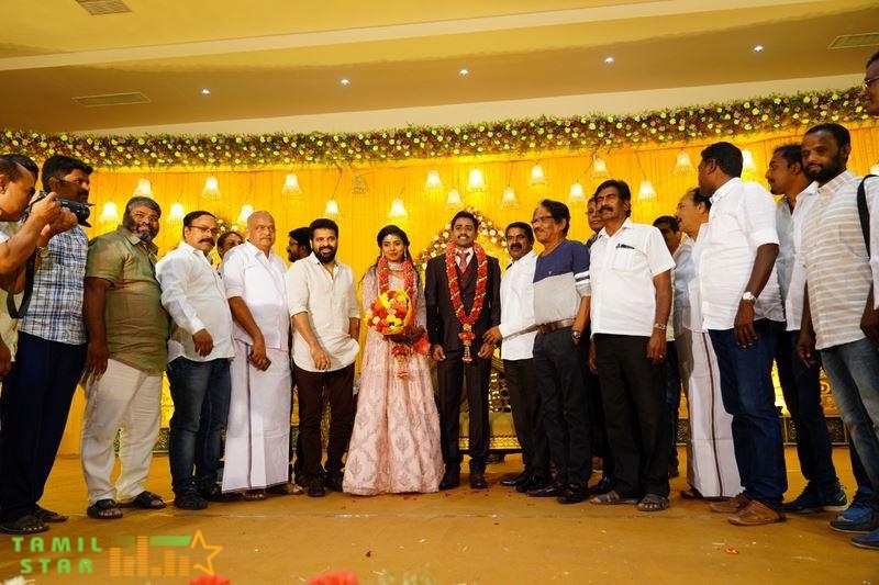 Meendum Oru Mariyathai Actress Nakshatra Wedding Photos (7)