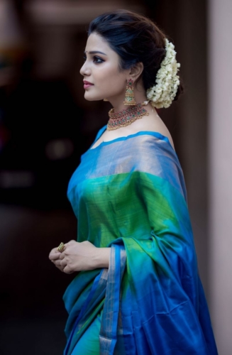 Actress Aathmika Photos (3)