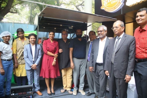 Actress Aishwarya Rajesh Launches Gilli Chai India’s First Retro Fit Electric Auto Rickshaw (15)