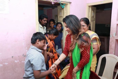 Actress Sakshi Agarwal Visits Autism Affected Children Home (6)