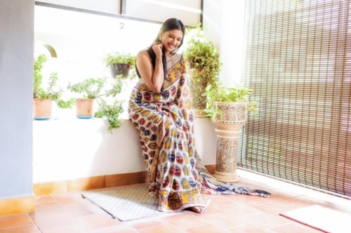 Actress Vasundhara Kashyap Photos (3)