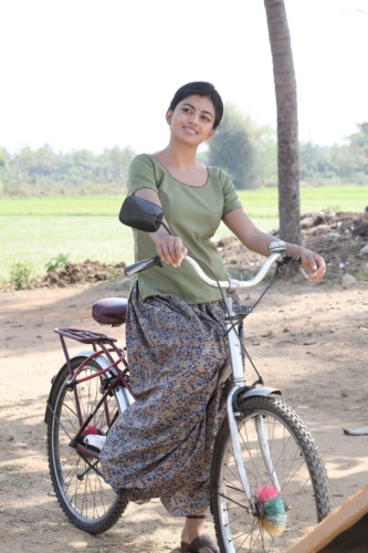 Kamali from Nadukkaveri Movie Stills (10)